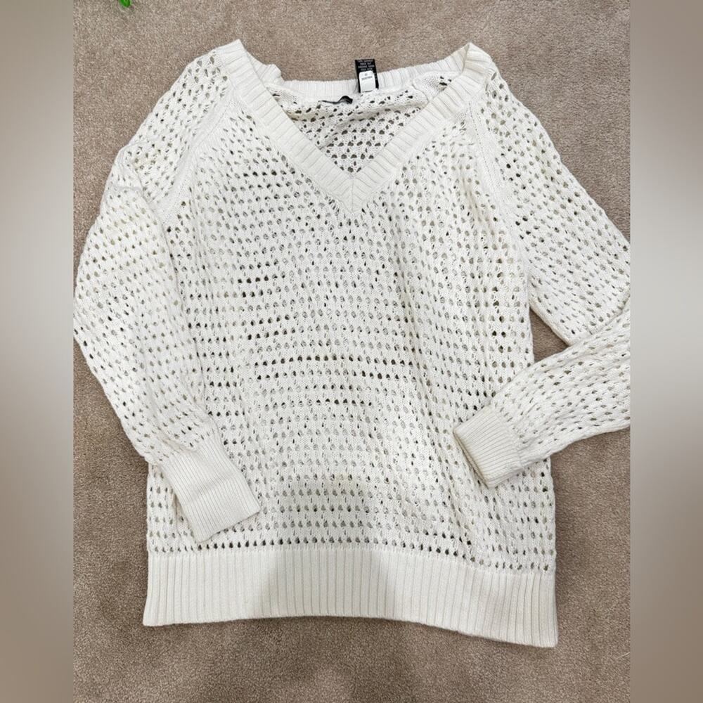 Moda International White V-Neck Sweater Lightweight Knit, size L - Picture 3 of 9